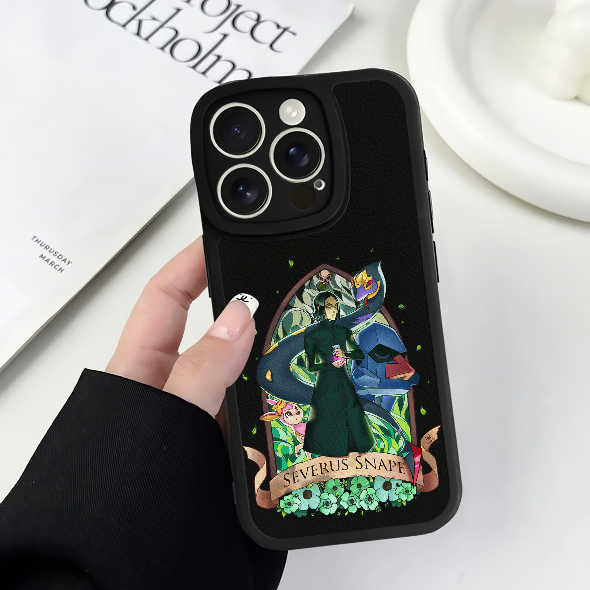 （画像用） Harry Potter ハリー・ポッターシリーズ 【iPhone 16シリーズ対応】シリコンスマホケース（レザー調） 材質：シリコン